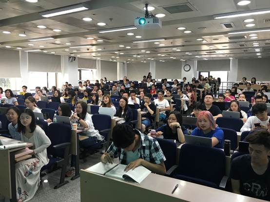 說明: D:\ph\2018-2019第一學(xué)期\【20180906】上課首日活動安排\走訪照片\微信圖片_201809100936269.jpg